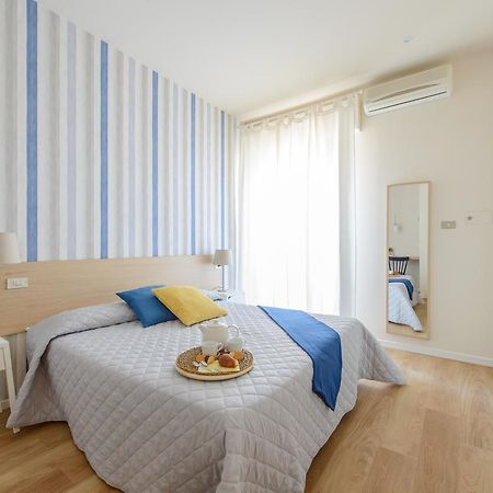 Hotel Esplanade Rimini Buitenkant foto