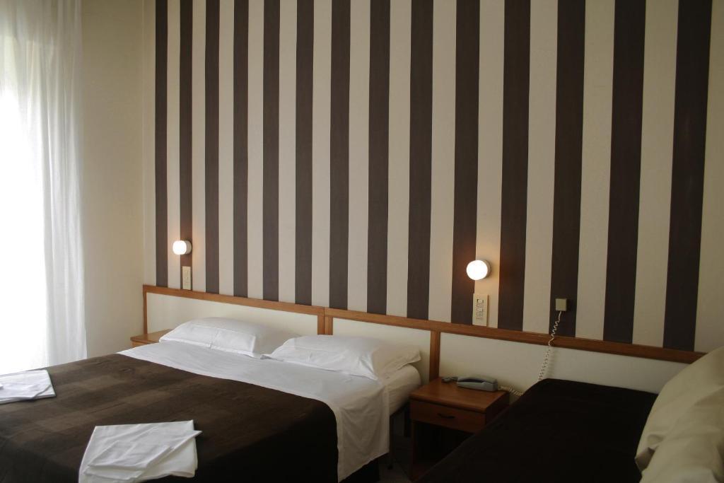 Hotel Esplanade Rimini Kamer foto