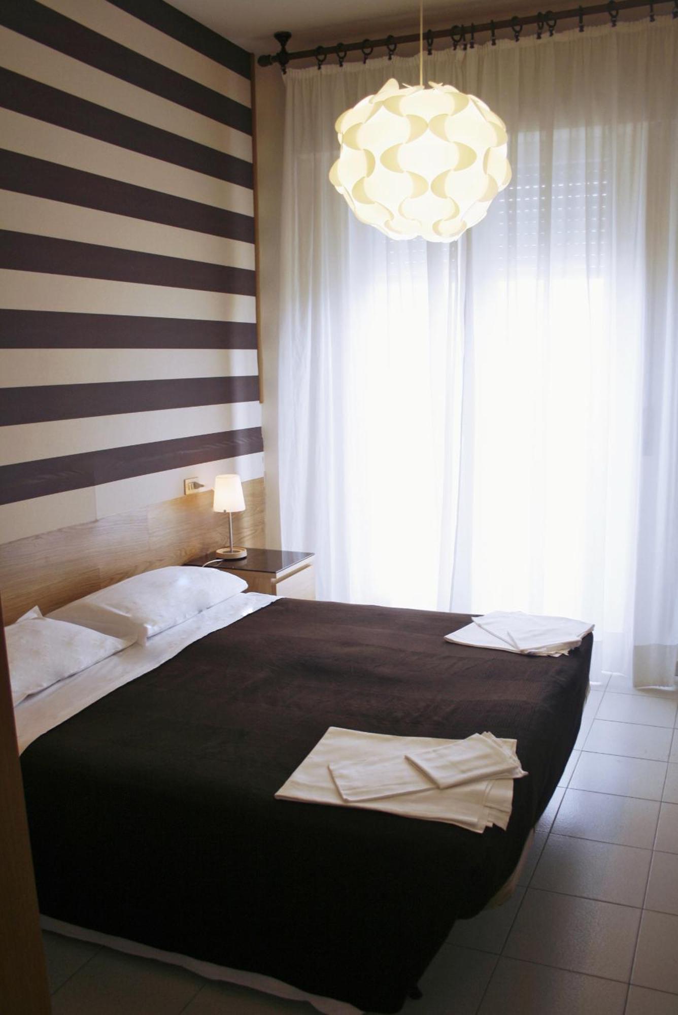 Hotel Esplanade Rimini Buitenkant foto