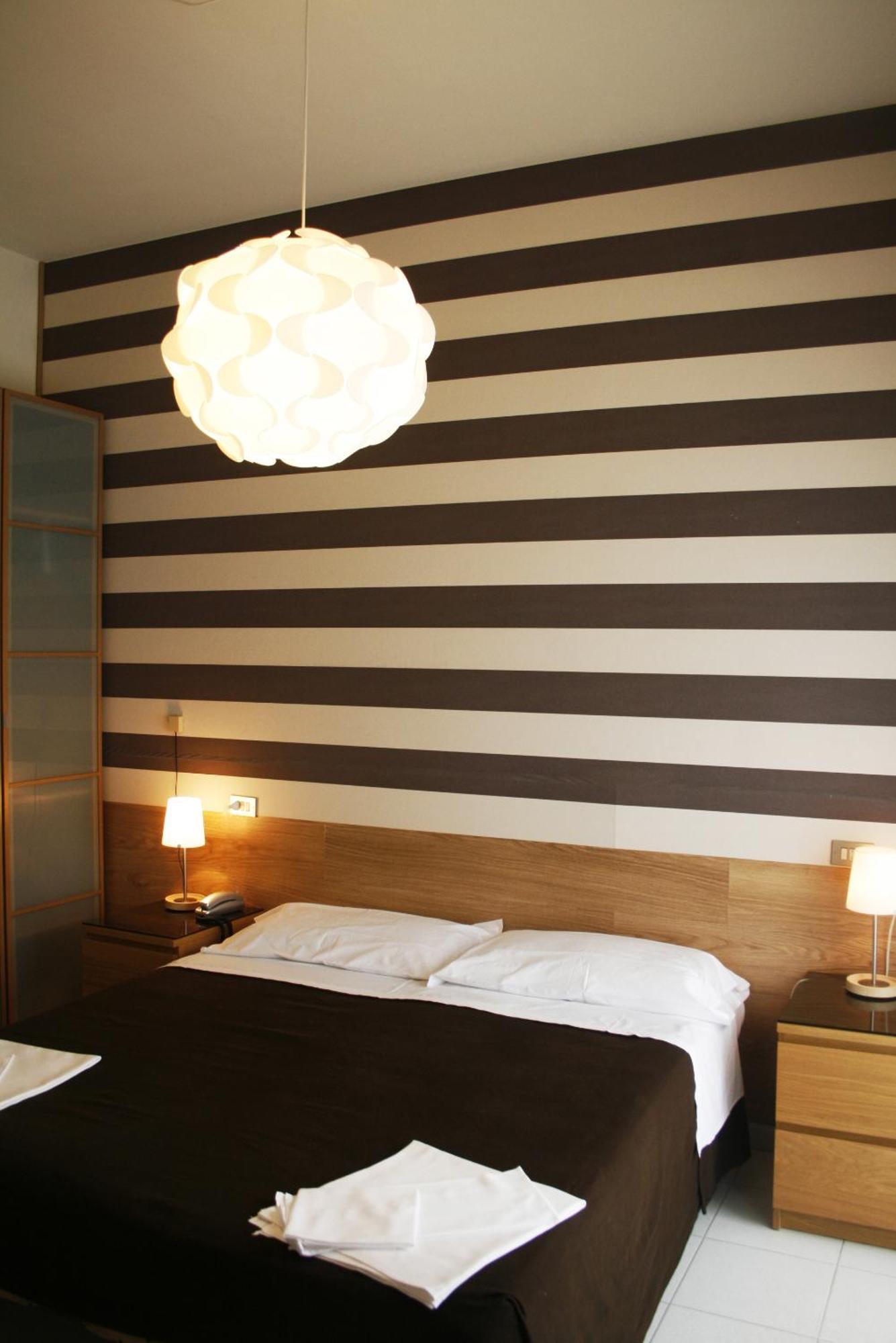 Hotel Esplanade Rimini Buitenkant foto