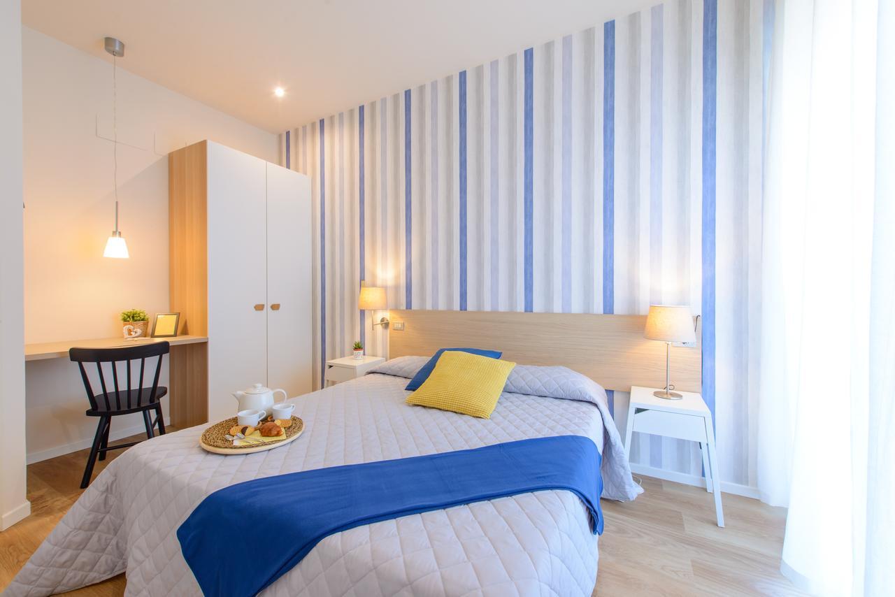 Hotel Esplanade Rimini Buitenkant foto