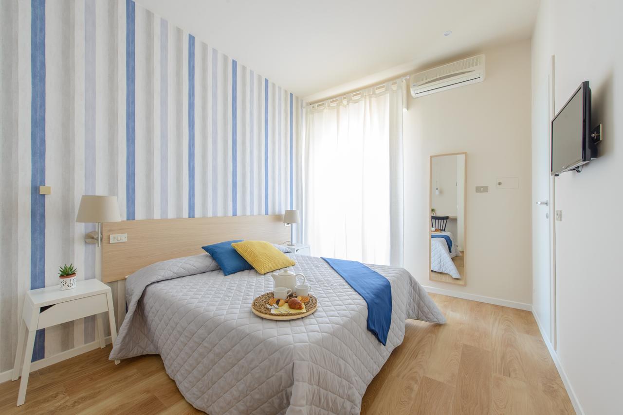 Hotel Esplanade Rimini Buitenkant foto