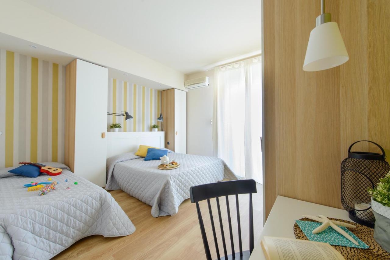 Hotel Esplanade Rimini Buitenkant foto