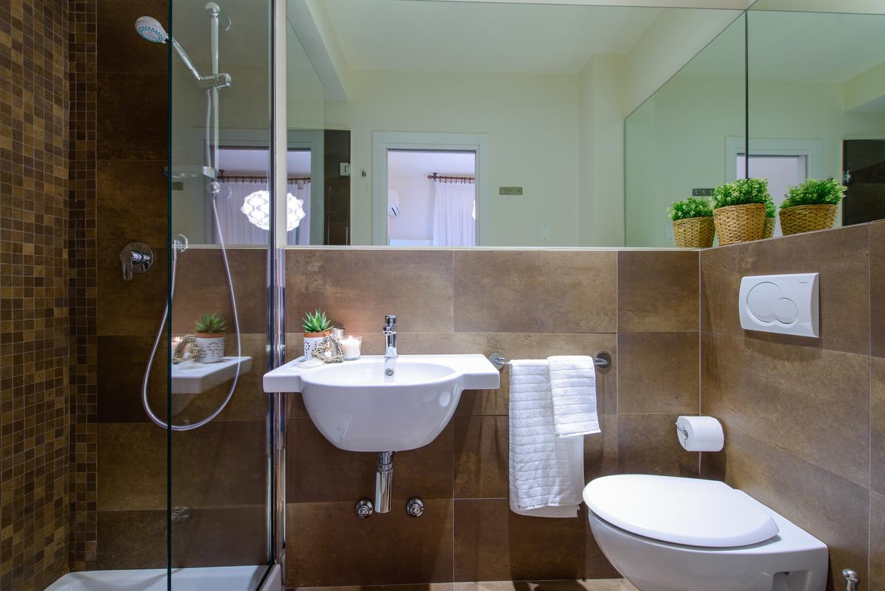 Hotel Esplanade Rimini Buitenkant foto